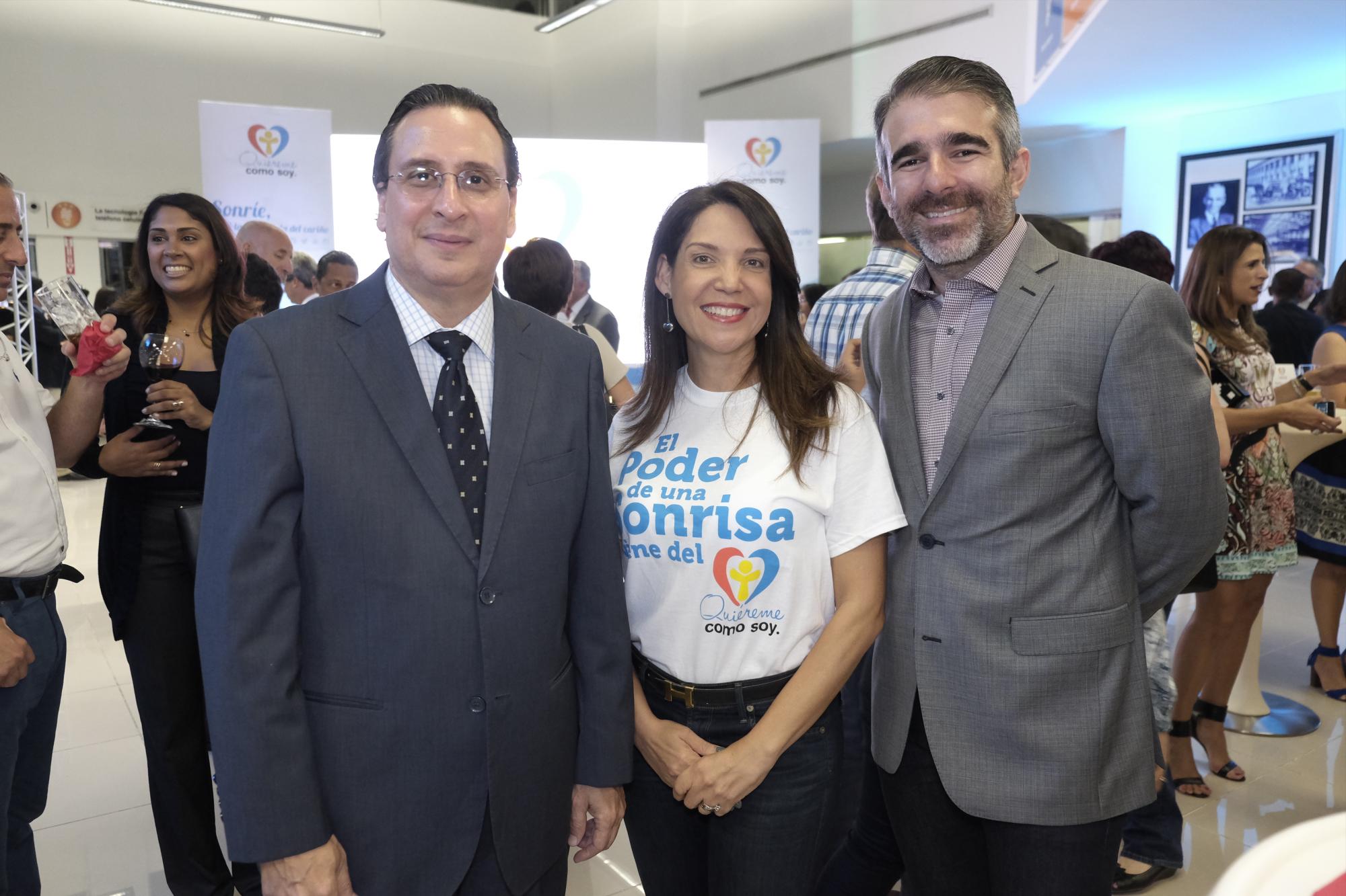 José Brea, Aura Caraballo y Juan José Attias.