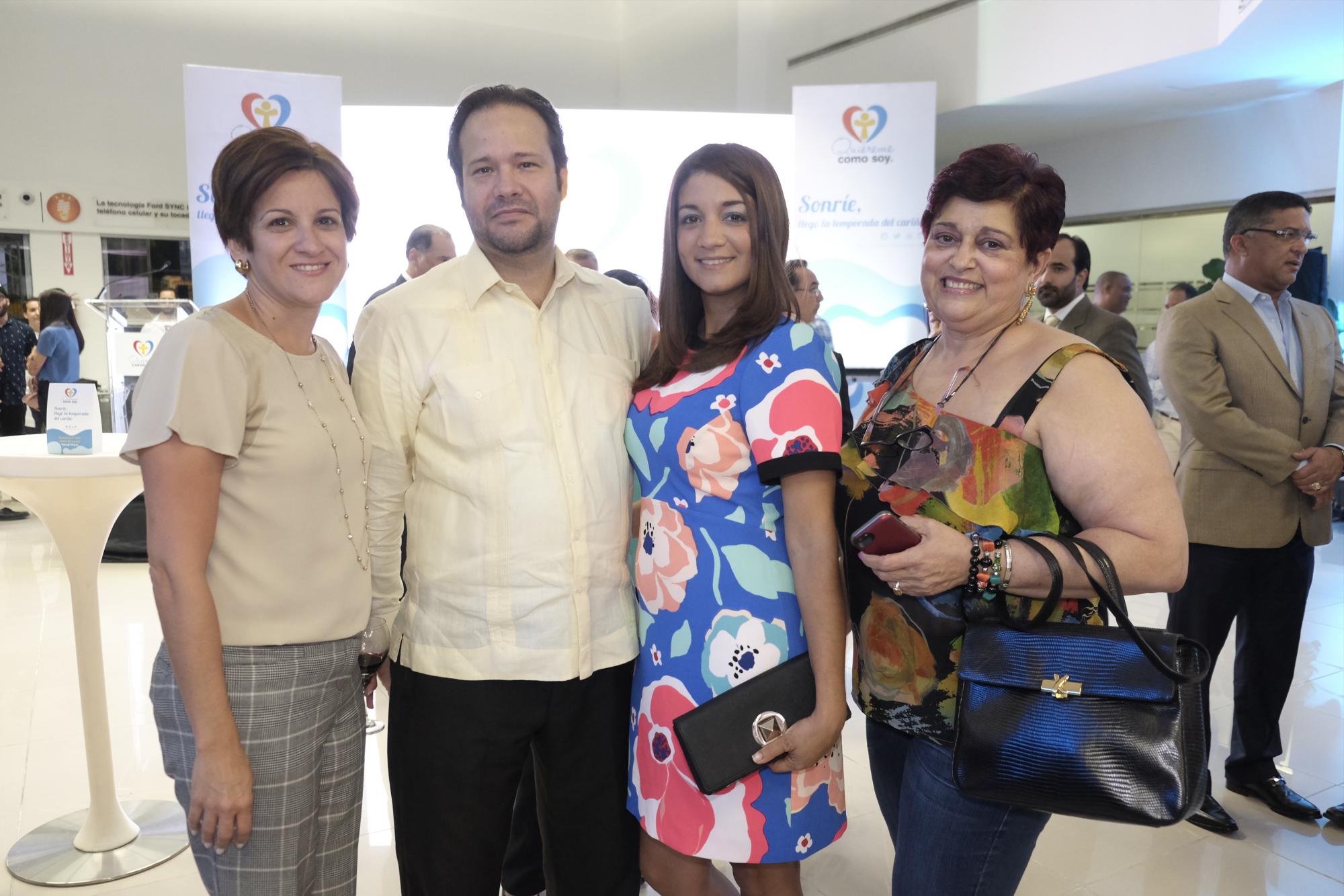 Marión Castillo, Rafael Fermín, Anyeri de Peña y Lourdes Rodríguez.