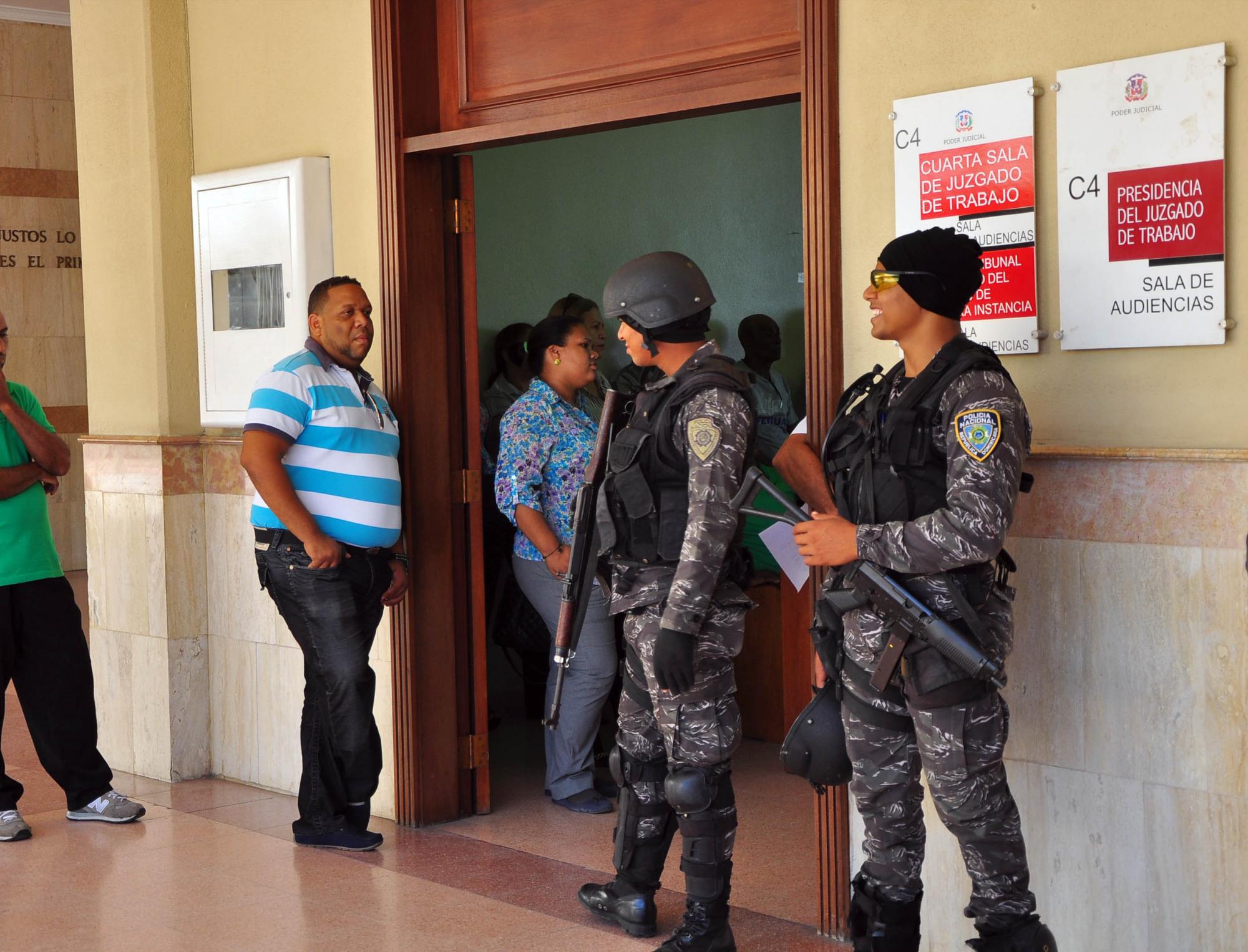 Descargan al comunicador y abogado Marcos Martínez en el caso contra Margarita Cedeño de Fernandez por insuficiencia de prueba.