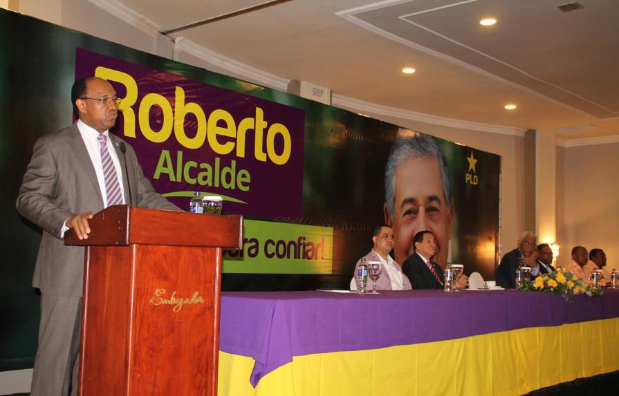 Ofrecen respaldo a Roberto Salcedo