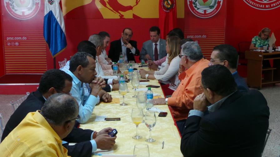 Reformistas sin nada: “Se van por el camino del honor”
Reformistas sin nada: “se van por camino de honor”