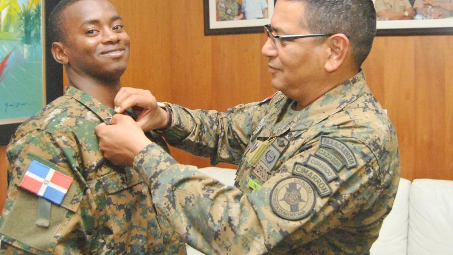 Ascienden raso del Ejército que auxilió bebé en Loma de Cabrera