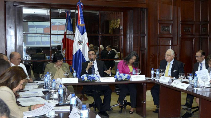 Canciller coordina con ministros del gobierno las actividades de la CELAC y la OEA en el país en 2016
