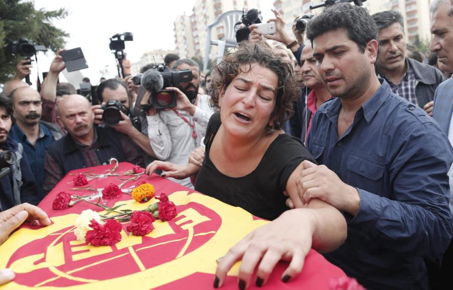 El atentado de Ankara hace crecer la tensión entre islamistas y kurdos