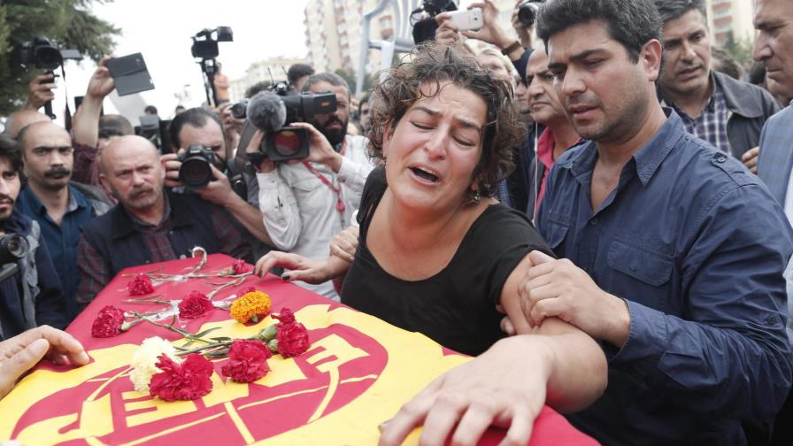 El atentado de Ankara hace crecer la tensión entre islamistas y kurdos