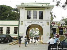 Comerciantes y transportistas impidieron la entrada de haitianos con visas y documentos