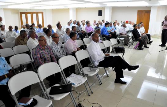 Diáconos se reúnen con Arzobispo