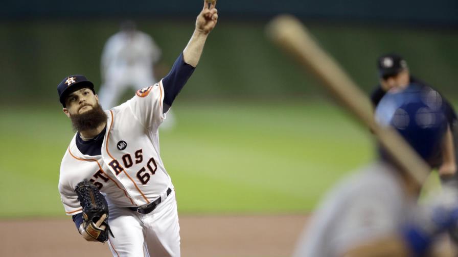 Keuchel, imbatible en casa; Astros ganan y toman ventaja ante Reales 