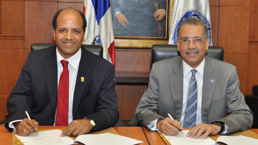 Hacienda y Banco Mundial firman el contrato de préstamo por US$50 millones para fortalecer la educación