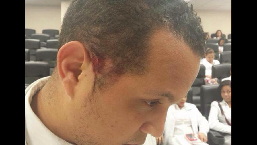 Agreden a un médico del hospital Darío Contreras Agreden a un médico del hospital Darío Contreras