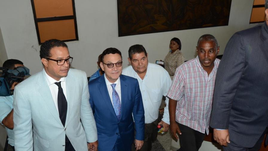 Pimentel Kareh acude a interrogatorios “a dar la cara” por las denuncias de corrupción en la OISOE