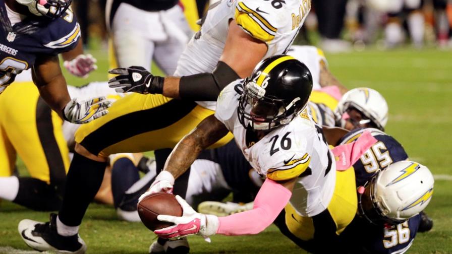 Touchdown agónico de Bell da la victoria a Steelers 