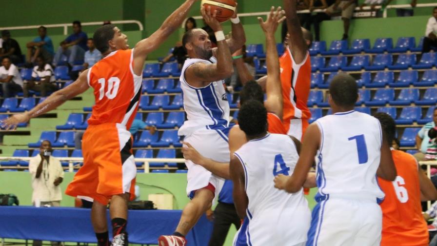 Trenes retoman el triunfo en Liga de Baloncesto Este