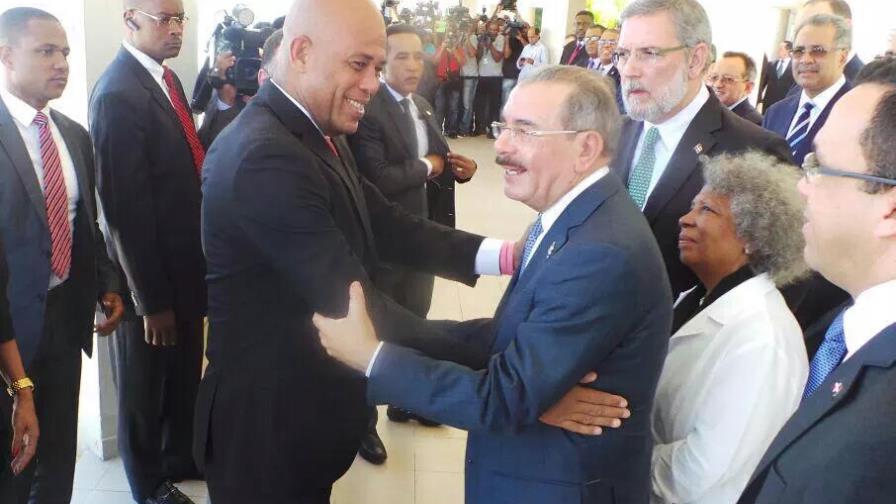 Medina y Martelly, cara a cara por octava vez