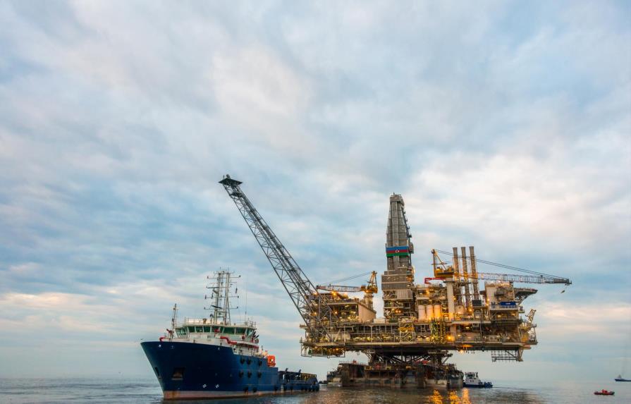 El petróleo de Texas baja un 0,93 % y cierra en 46,66 dólares el barril
