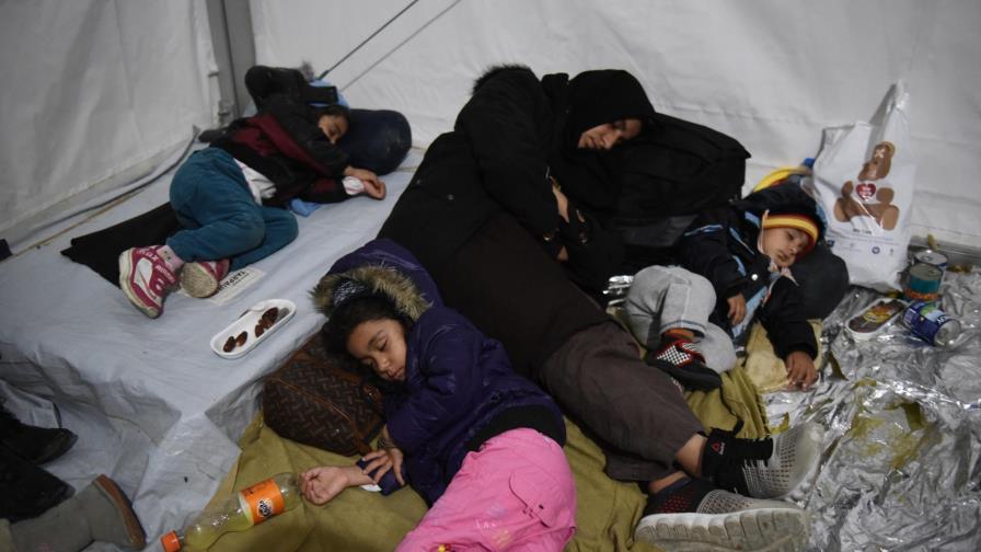 Contrastantes actitudes de europeos hacia migrantes 