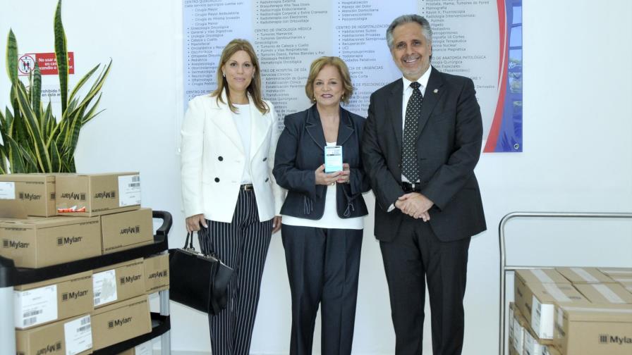 Fundación Atallah dona medicamentos valorados en más de RD$1.5 millones al Instituto del Cáncer