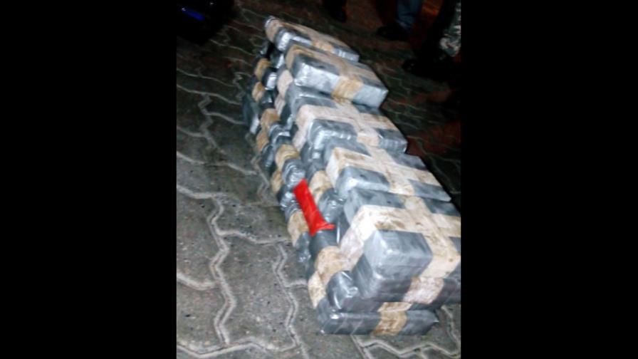 Detienen a dos dominicanos en operativo de incautación 300 kilos de cocaína en Puerto Rico