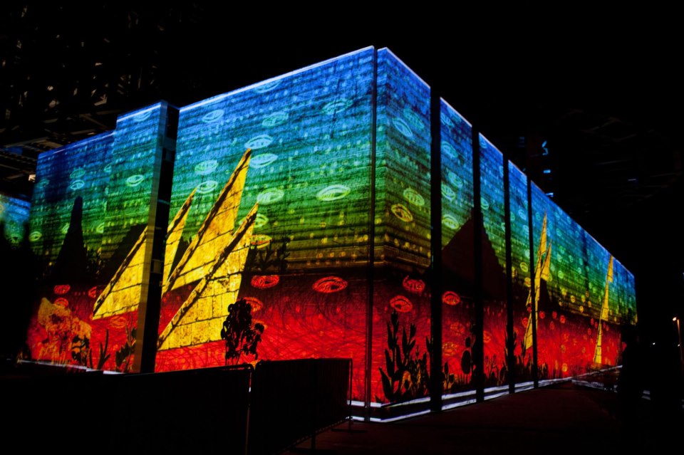 Proyección del espectáculo “Luz y sonido”. 