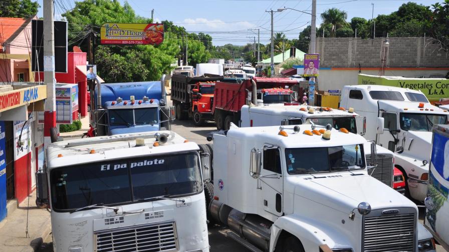 Comerciantes y transportistas mantendrán paro en frontera con Haití Comerciantes y transportistas mantendrán paro en frontera con Haití