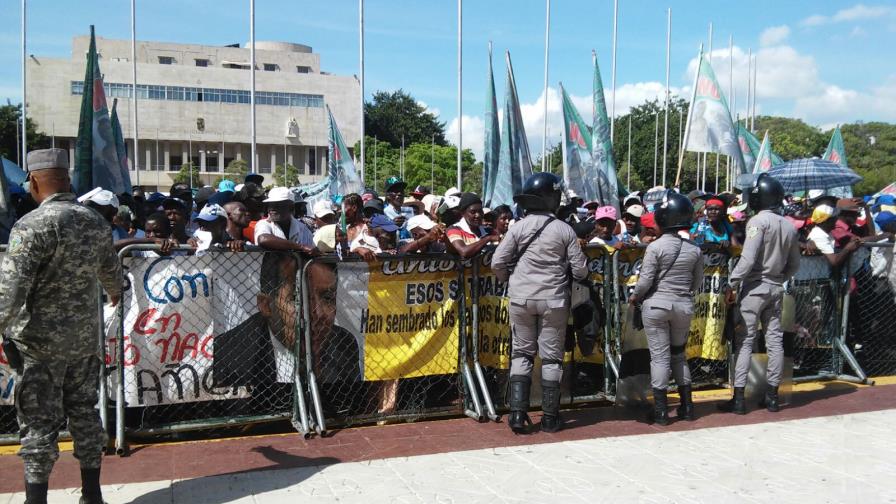 Los cañeros vuelven al Congreso a exigir aumento de pensiones