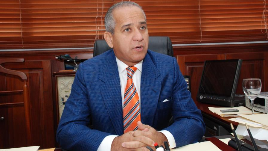 El jefe del DNI dice que los servicios de seguridad garantizan la vida de Danilo Medina en Haití