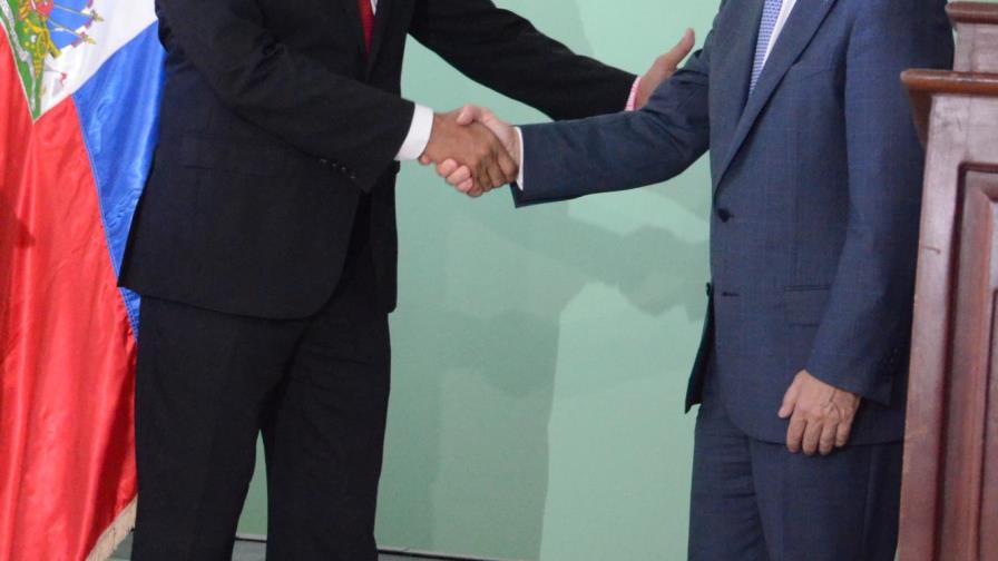 Esperan diálogo entre presidentes de RD y Haití se asuma con seriedad
Silié volverá cuando Haití envíe su embajador 