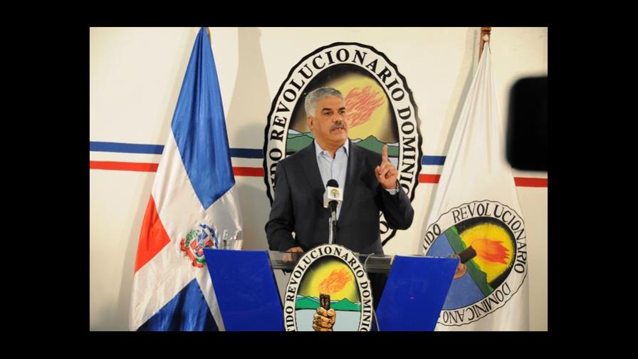 Miguel Vargas Maldonado sale al ruedo con candidatos 