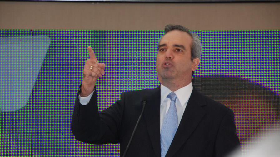 Luis Abinader plantea rescatar la producción agropecuaria dominicana