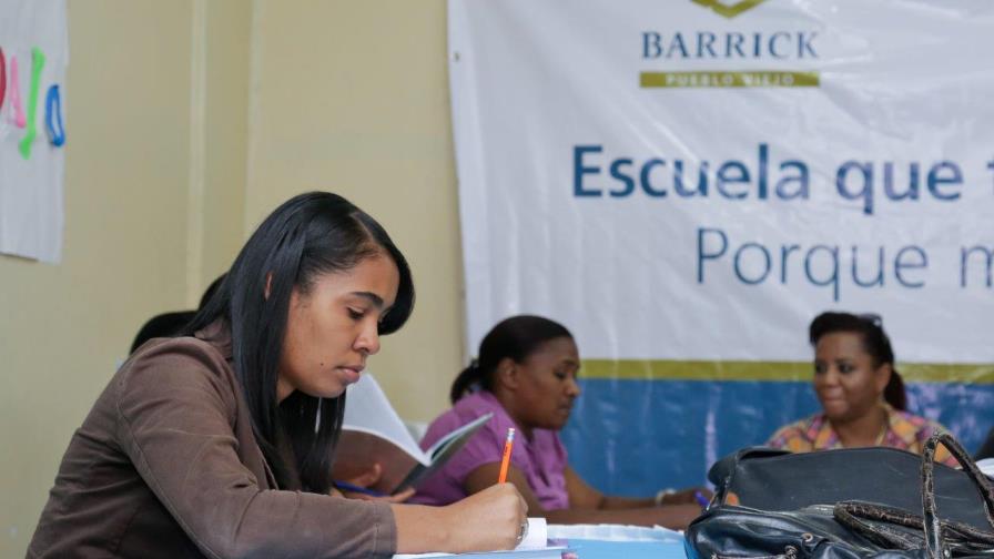 Barrick desarrolla iniciativas educativas
