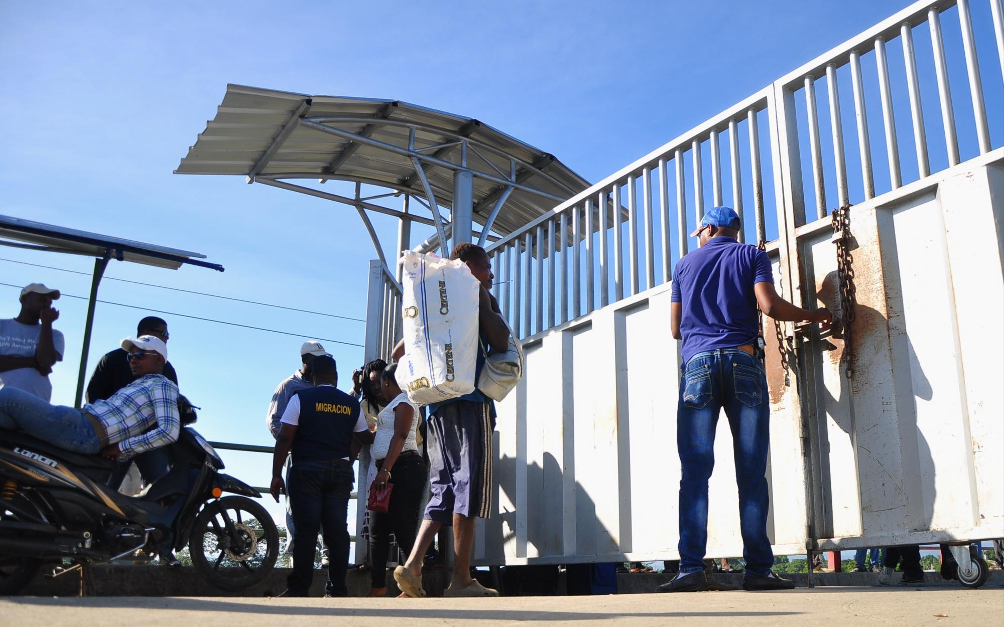 Haitianos que regresan a su país.