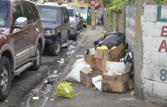 Contaminación en calle José Contreras