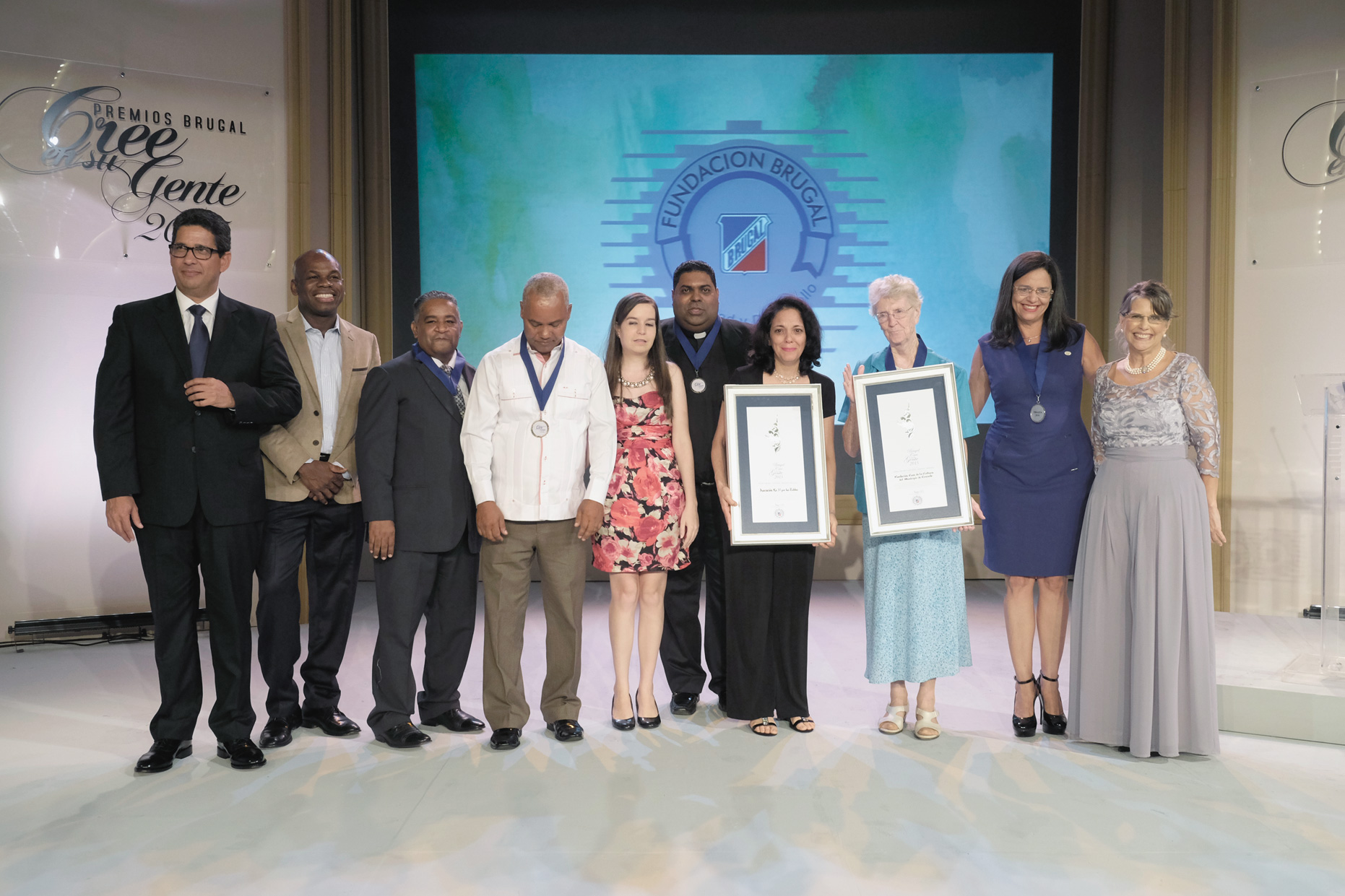 Fundadores de las siete instituciones ganadoras.