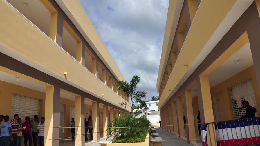 Proveedores de desayuno escolar de Cotuí denuncian retrasos en los pagos