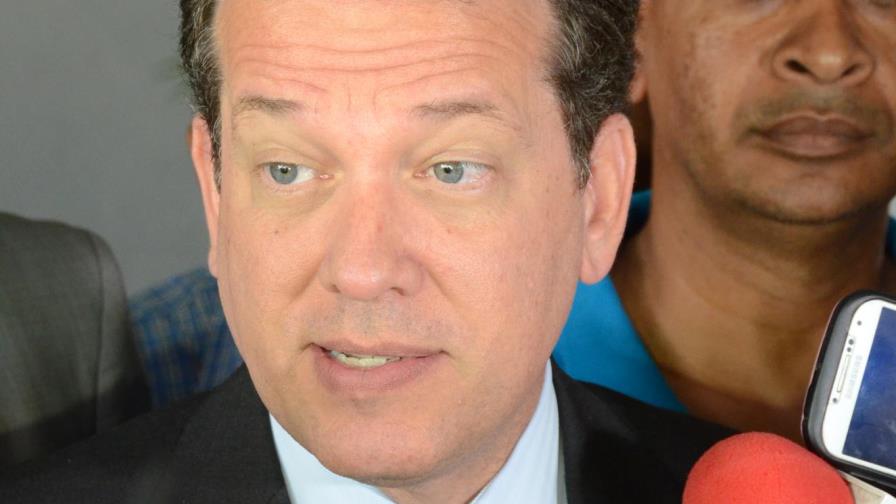 Ito Bisonó plantea que la reforma debe mejorar a la Policía Nacional