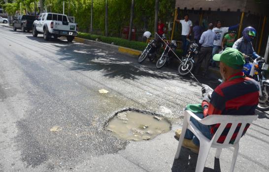 Como un arroyo bajo el pavimento de la ciudad