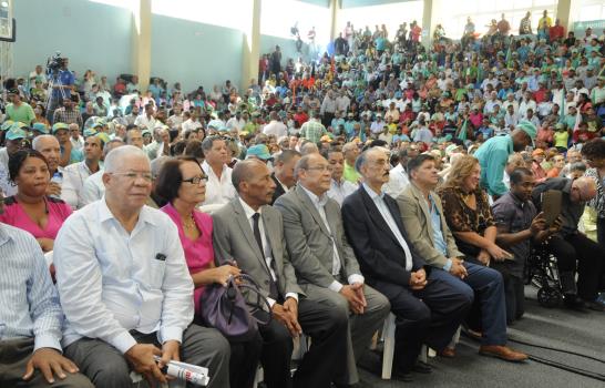 Guillermo Moreno promete subir salarios y reformar Policía 