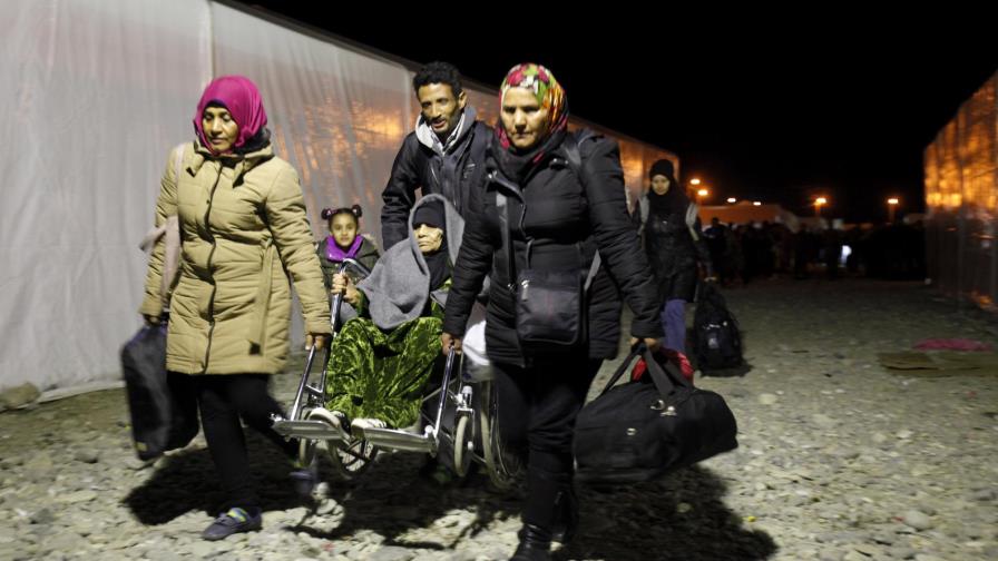 Miles de inmigrantes varados en nueva ruta por Europa 