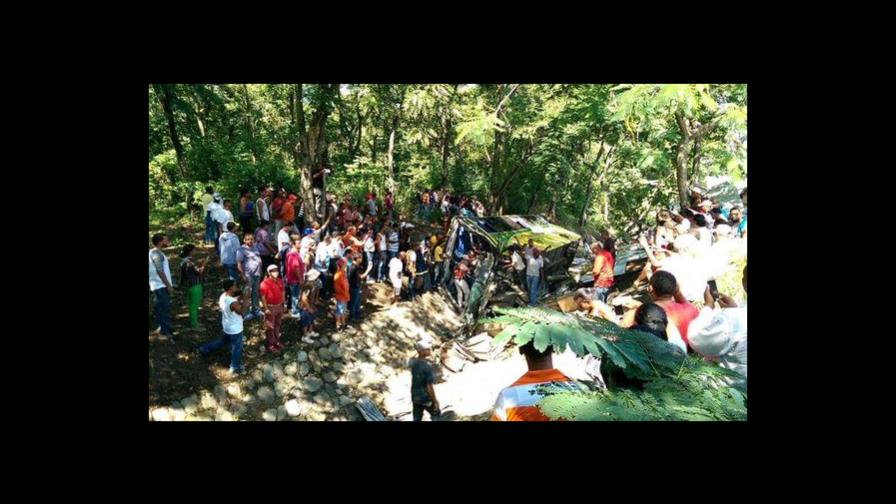 Accidente de autobús en la autopista Duarte deja 15 heridos 