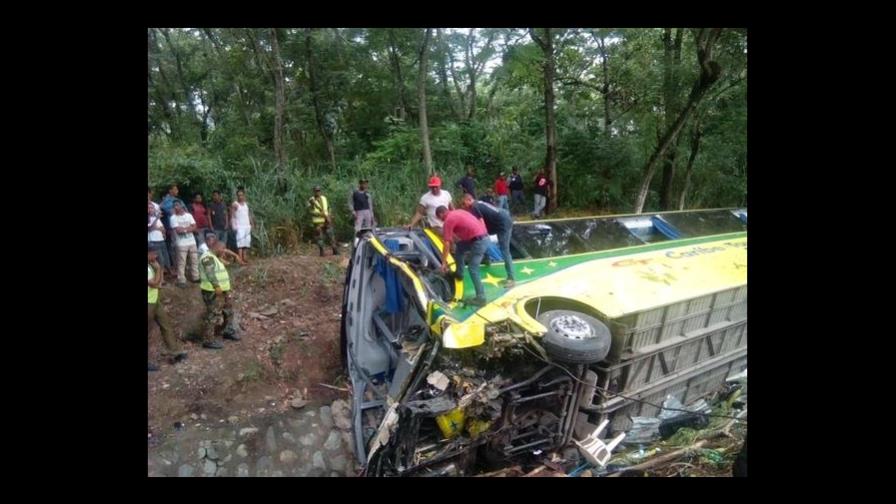 Solo diez de los accidentados en autobús permanecen internados Solo diez de los accidentados en autobús permanecen internados