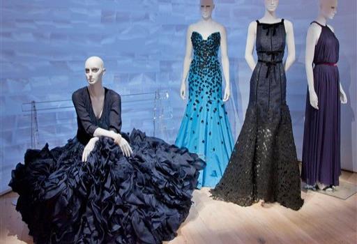  Diseñadores latinos exaltan legado de Oscar de la Renta tras año de su muerte