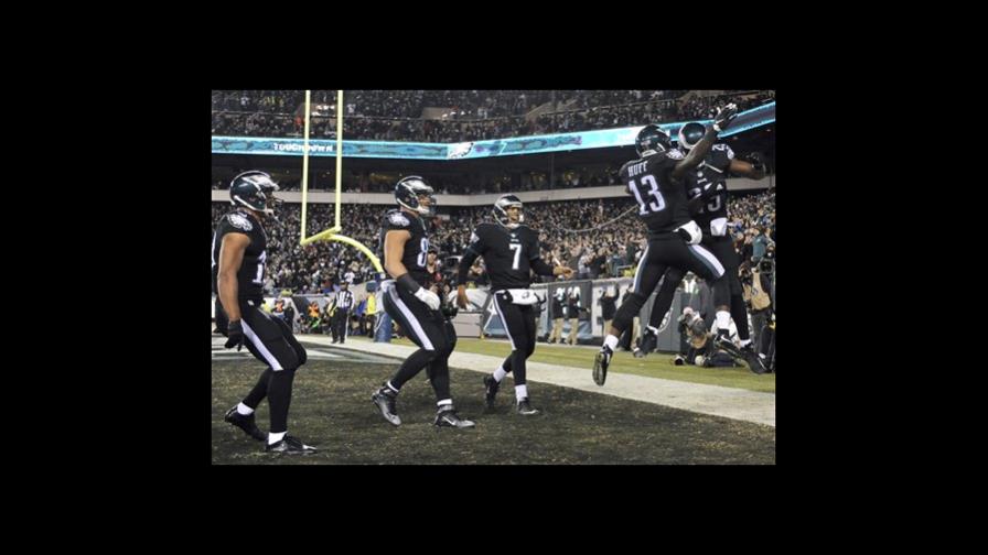 Murray y Carroll guían a Eagles a victoria sobre Giants 