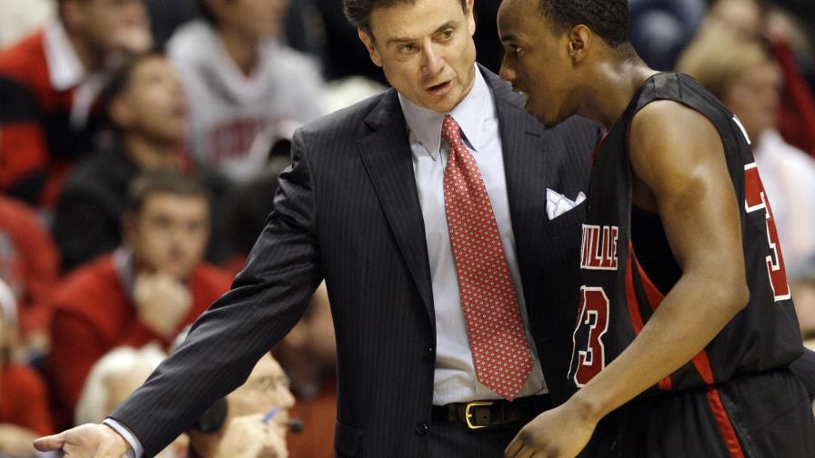 Prostituta duda que Pitino no supiese de fiestas sexuales