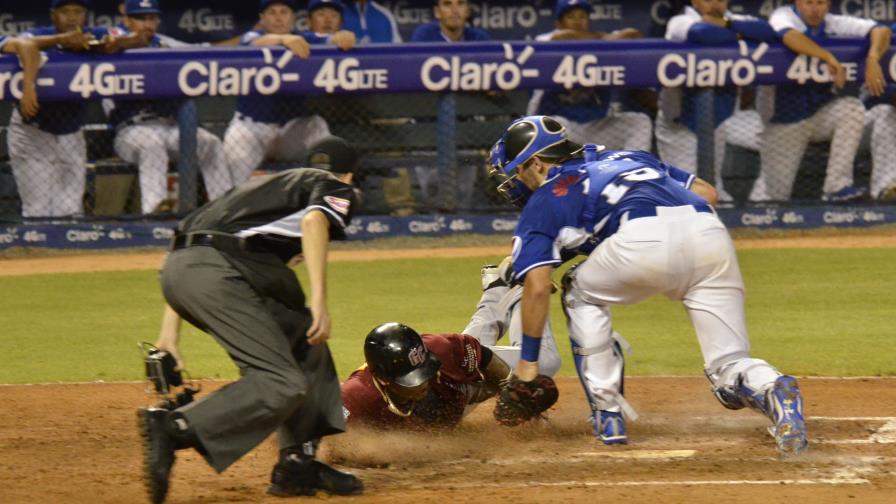 Gigantes le dan leña a Licey; Rosa, de 5-5
