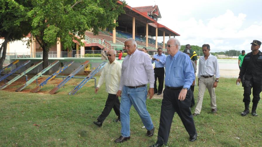 Fernández Mirabal propone un gran centro en el Hipódromo V Centenario