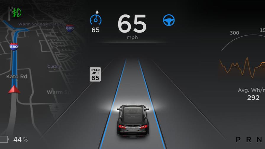 Conducción “sin manos” con Autopilot de Tesla