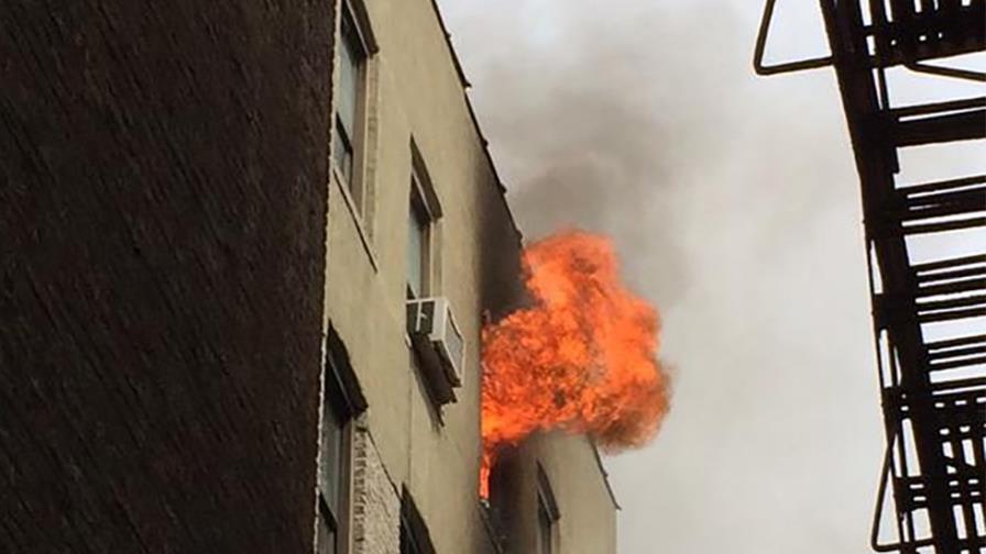 Dos dominicanos heridos en un incendio en edificio del Alto Manhattan 