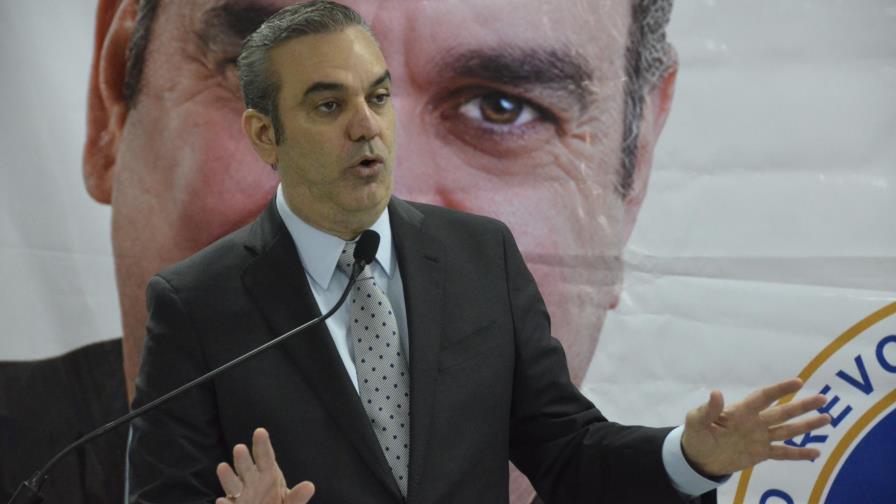 Luis Abinader dice Presupuesto presenta excesos en 77 partidas