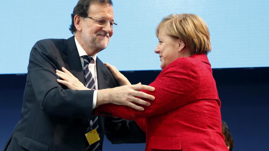 Merkel dice que los inmigrantes económicos se tendrán que marchar de la UE 