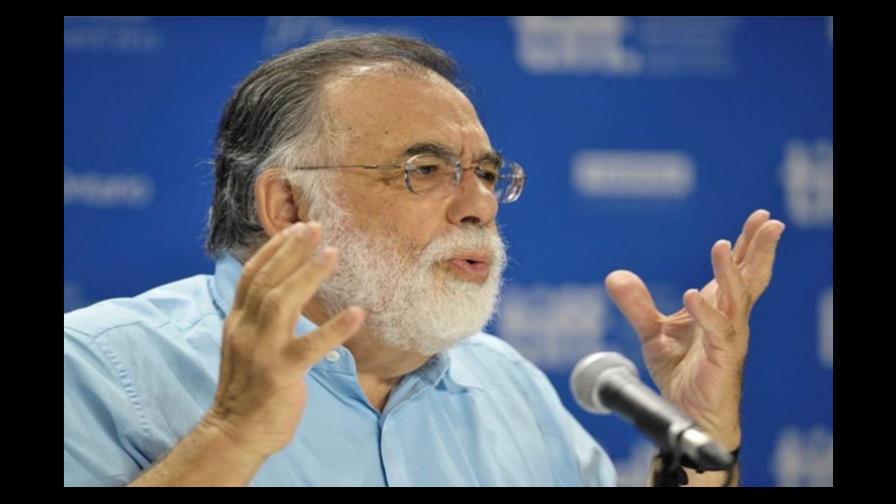 Coppola anima a jóvenes cineastas a arriesgar sin pensar en el dinero